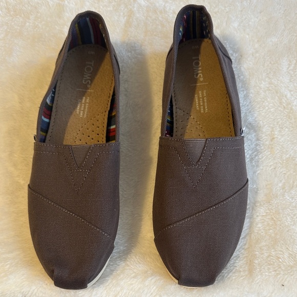 TOMS Women's Espadrille Loafer Flat - Picture 1 of 5